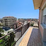 Lorena Loft Feriehus Locri