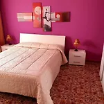Feriehus Lorena Loft Locri