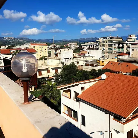 Lorena Loft Locri