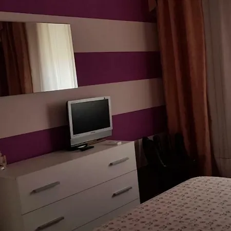 Lorena Loft * Locri